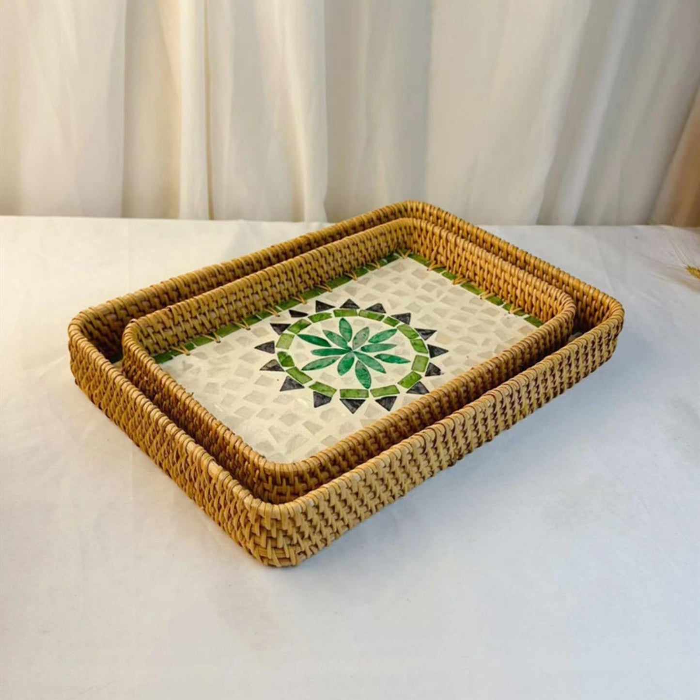Rattan Tray, Tray Inlaid with Mother of Pearl, Decorative Table Trays for Storing and Organizing Fruits and Snacks at Home (2-Piece Set)